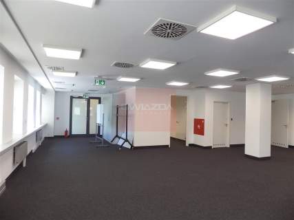 Nieruchomość komercyjna do wynajęcia, 380 m2, Warszawa