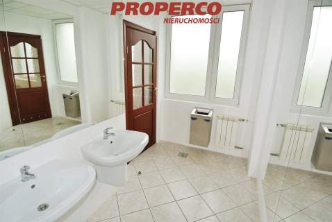 Piętro biurowca 162 m2, Kielce, Niewachlów