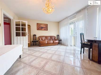 DOM, SALA BANKIETOWA, STAJNIA, 9HA DZIAŁKI 