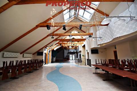 Dom weselny/restauracja, pow. 800 m, Zagnańsk