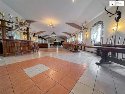 DOM, SALA BANKIETOWA, STAJNIA, 9HA DZIAŁKI 