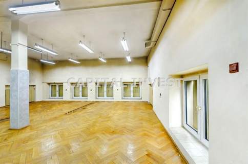 Nieruchomość komercyjna na sprzedaż, 1081 m2, Koryta