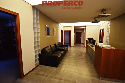 Lokal biurowo-usługowy, 32 m2, Centrum, Leonarda