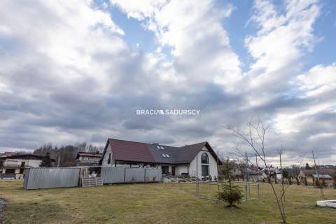 Budynek usługowy/biurowy/mieszklany/duża działka