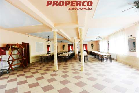 Obiekt hotelowo-bankietowy 760,80 m2, Snochowice