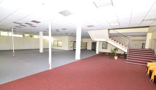 Lokal handlowo- usługowo-biurowy Świlcza 700 m2