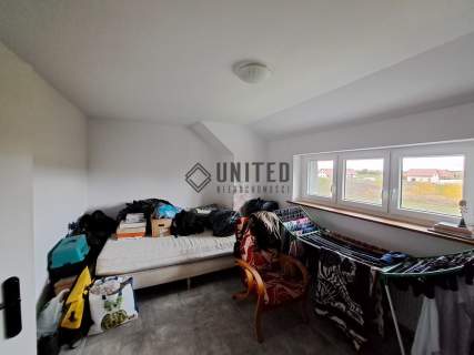 Dom w Miłoszycach z bud. gosp. 192m2 30 m2
