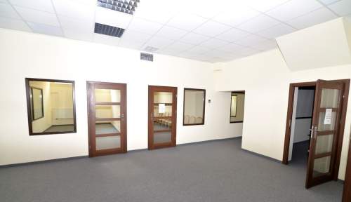 Lokal handlowo- usługowo-biurowy Świlcza 700 m2