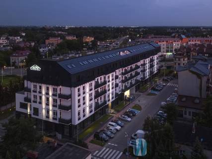 Lokal handlowy 350 m2, nowy budynek, Piastów