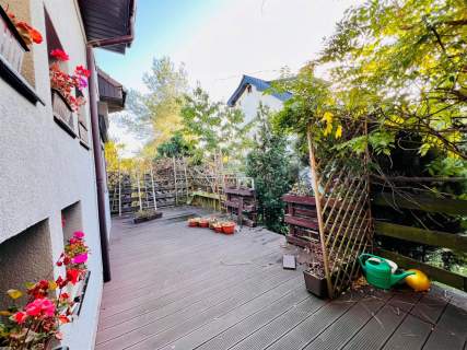 Dom na wynajem z ogrodem i garażem taras/balkon