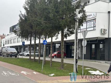 Lokal handlowy 350 m2, nowy budynek, Piastów