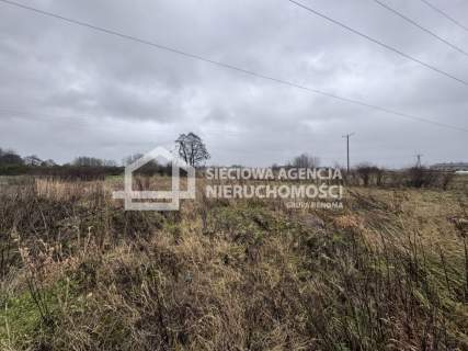 Atrakcyjna działka przy głównej drodze w Redzie