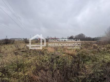 Atrakcyjna działka przy głównej drodze w Redzie