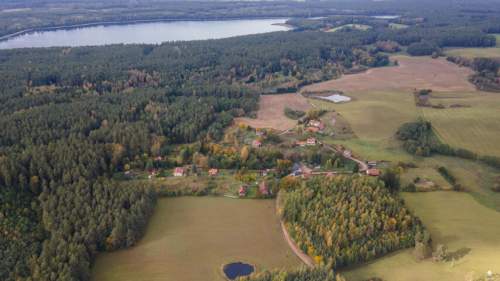 Działki w okolicy lasów i jezior w Groszkowie.