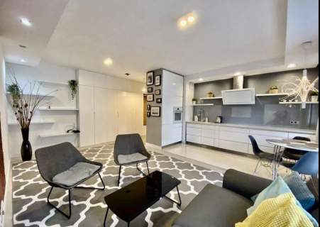 Apartament przy metrze