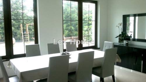 Dom na sprzedaż, 400 m2, Strachocin