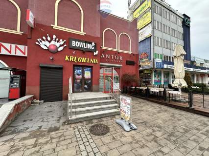 Duży lokal użytkowy w centrum Wałbrzycha-Kręgielni