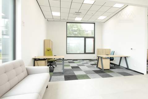 Przestronna powierzchnia biurowa w nowym budynku
