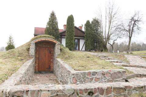Dom na mazurach, niedaleko jeziora Jełmuń