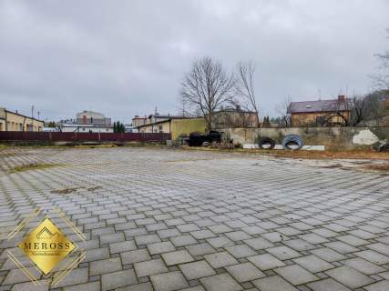 Konopiska / dwie hale / wysokość ok. 4 m