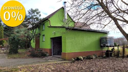 Działka w Chłopinach z budynkiem gospodarczym.