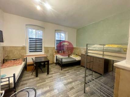 Lokal w centrum z miejscami parkingowymi