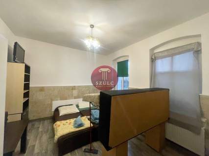 Lokal w centrum z miejscami parkingowymi
