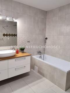 BLIŹNIAK BLISKO SZKOŁY Z DZIAŁKĄ 200 M2