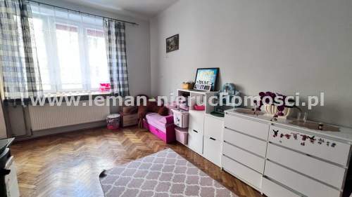 Duże, dwupokojowe mieszkanie w centrum