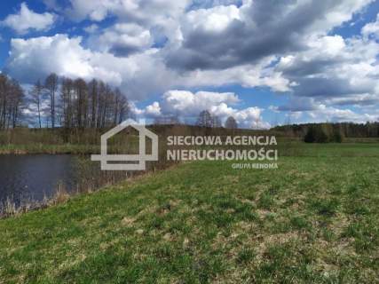 działka między lasem a jeziorem Jałowu