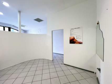 Lokal z dostępem do wody 58 m2 Pobitno