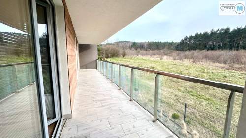 3 Pokoje w apartamentowcu z dużym tarasem.
