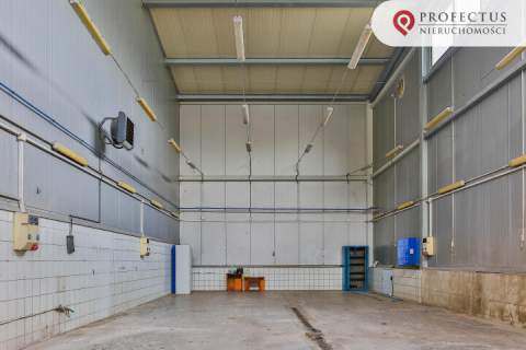 Obiekt 3300 m2 hale biura działka 2 ha suwnica S6