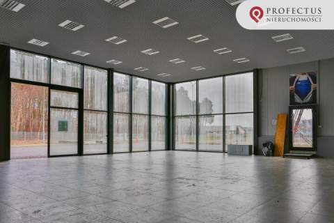 Obiekt 3300 m2 hale biura działka 2 ha suwnica S6