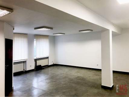 Lokal biurowy 90-200 m2 przy ruchliwej ulicy