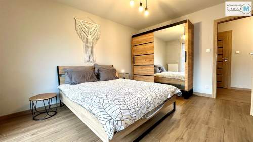 3 Pokoje w apartamentowcu z dużym tarasem.