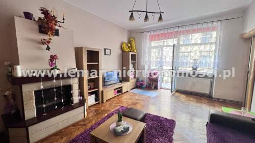 Duże, dwupokojowe mieszkanie w centrum