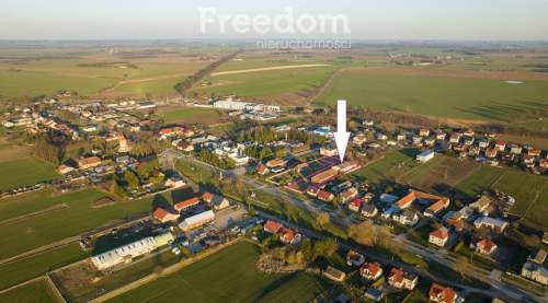 Sprzedam działkę pod myjnię samochodową w Uzdowie