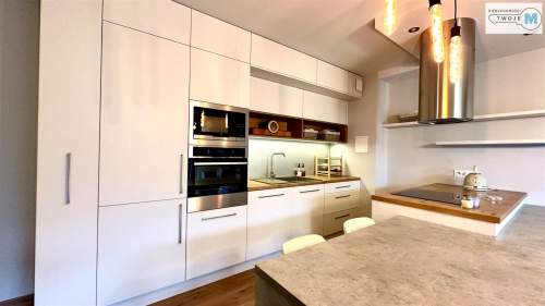 3 Pokoje w apartamentowcu z dużym tarasem.