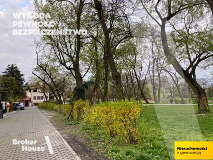 DOM WŁOCHY / DZIAŁKA 545 m2 / STAW