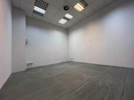 Lokal handlowo-usługowy 16 m2 w centrum