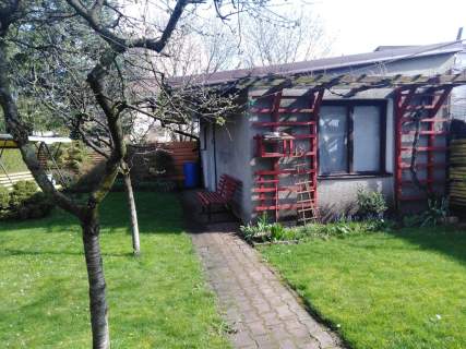 Przestronny dom z garażem i ogrodem 