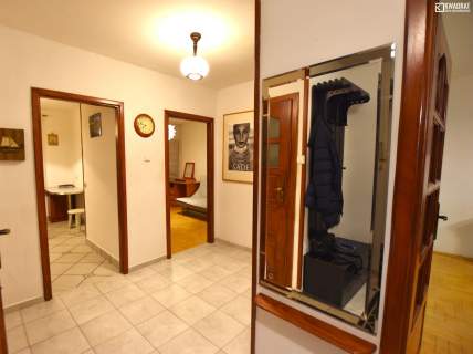 3 pokojowe mieszkanie 62.31 m2. Felin do wejścia.