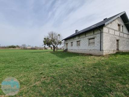 Wynajmę lub sprzedam dom wolnostojący z dużą działką. Droga asfal
