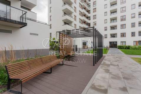 Nowy, Jasny Apartament 2-pokojowy z Balkonem