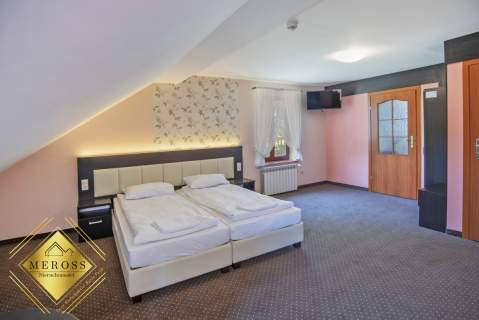 Zalesice gm.Przyrów /obiekt restauracyjno-hotelowy