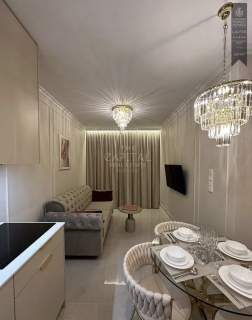 Nowe mieszkanie na Włochah w stylu glamour