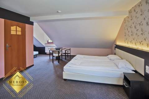 Zalesice gm.Przyrów /obiekt restauracyjno-hotelowy