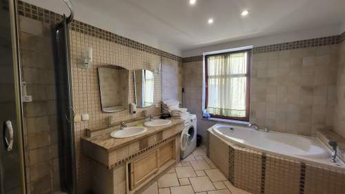 Duży apartament/mieszkanie 50 m od morza w Rewalu