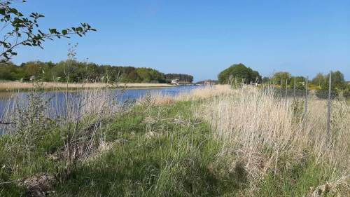 Działka nad morzem z dostępem do rzeki
